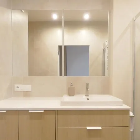 Rentplanet - Przy Dworcu Glownym Apartmán