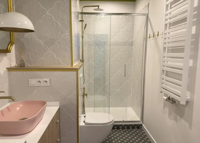 Rentplanet - Przy Dworcu Glownym Appartement